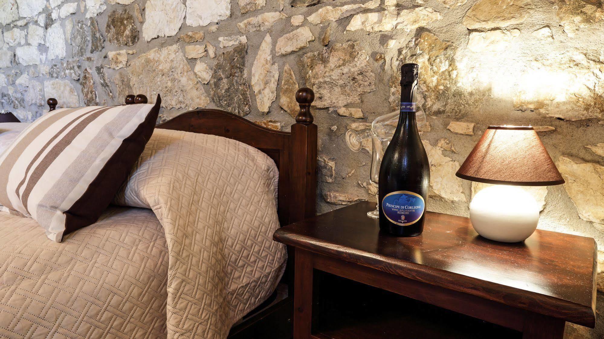 Agriturismo Tenute Pollara Roccamena Luaran gambar